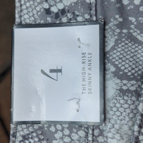 NWT WHITE HOUSE BLACK MARKET The High Rise Skinny Ankle Snake Print Jeans - Picture 10 of 16